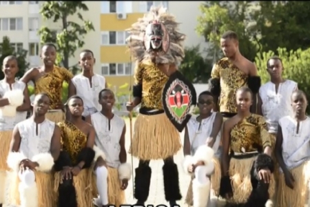 poezii.online Dansuri moldovenesti interpretate de copii din Kenya, poezii din Indonezia si Ucraina - liceul "Orizont" va gazdui un festival international de limba si cultura - VIDEO